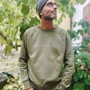 Collegetröja Classic olive green från Acqua Limone
