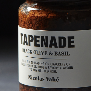 Tapenade med svarta oliver och basilika och från Nicolas Vahé