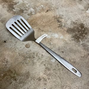 Stekspade Daily i borstad stål