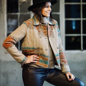 Jacka med inkamönster från Stajl